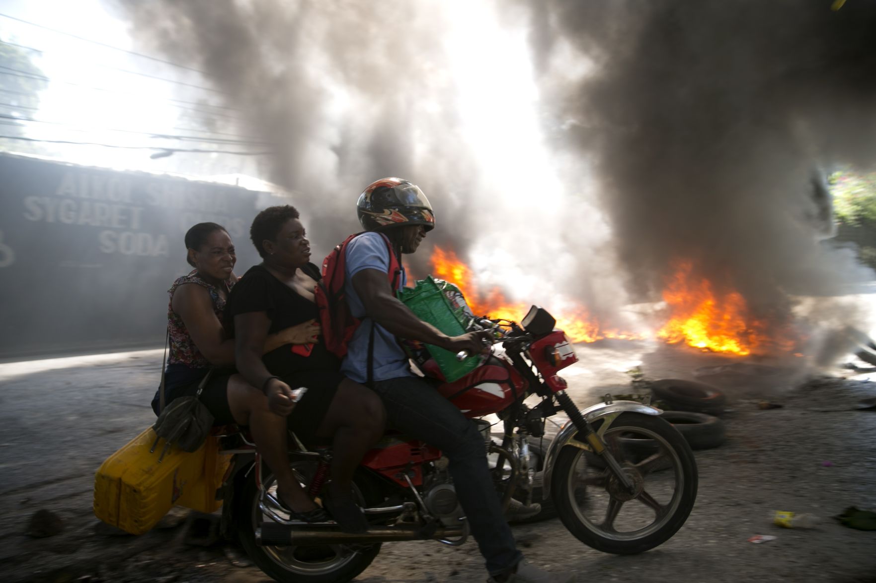 APTOPIX Haiti Gas Stortages Protest